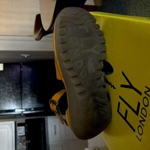 FLY LONDON HONEY WEDGE SANDAL